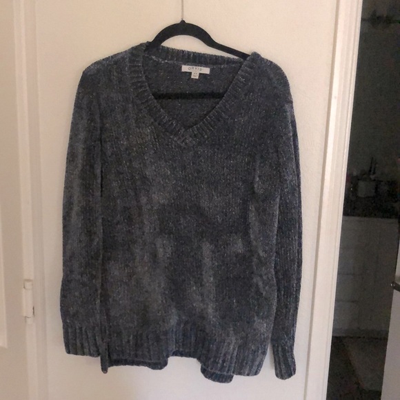 Orvis Sweaters - Medium v-neck Orvis sweater.